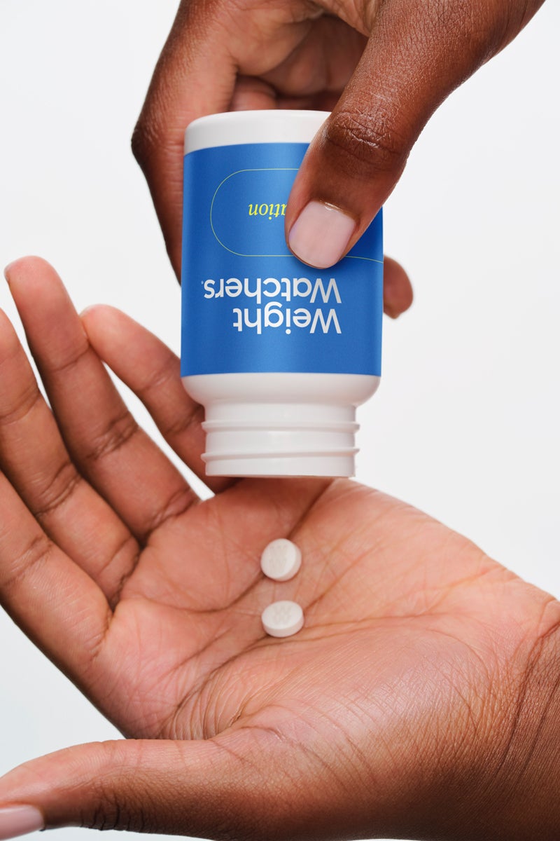WeightWatchers supplement bottle and tablets
